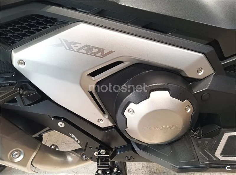 Honda X-ADV – Vista 17
