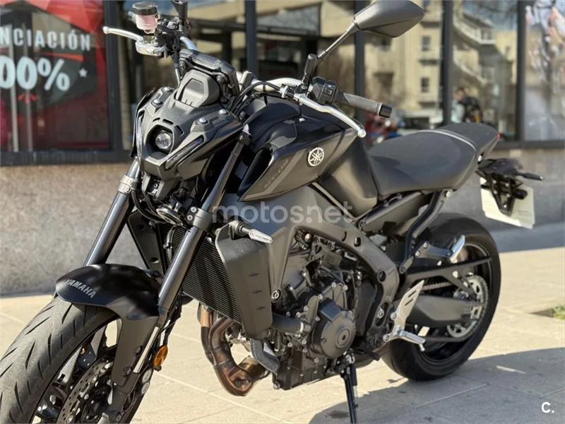 Yamaha MT-09 – Vista 19