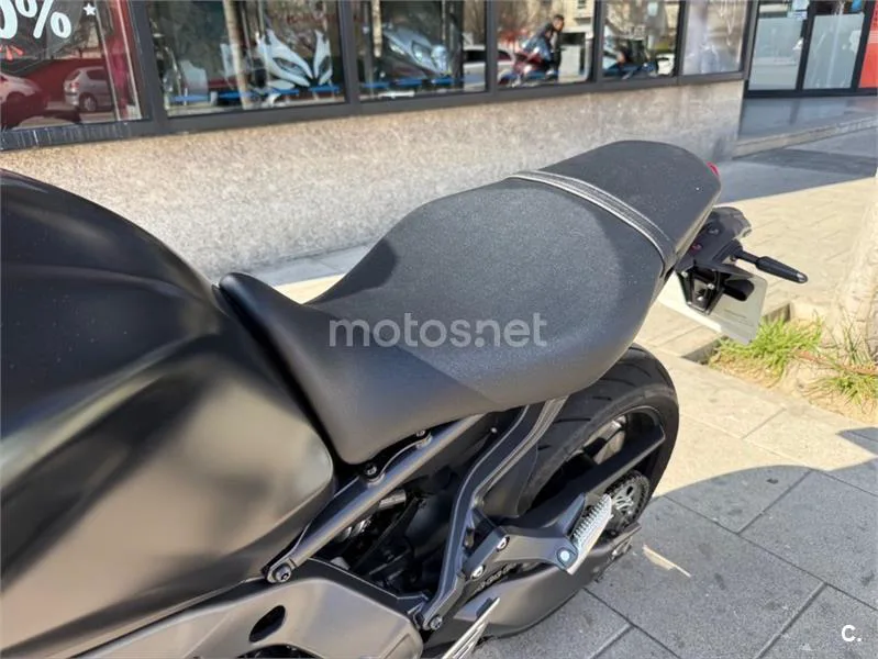Yamaha MT-09 – Vista 7