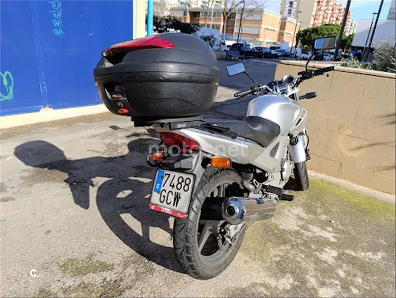 Honda CBF 250 – Vista 3