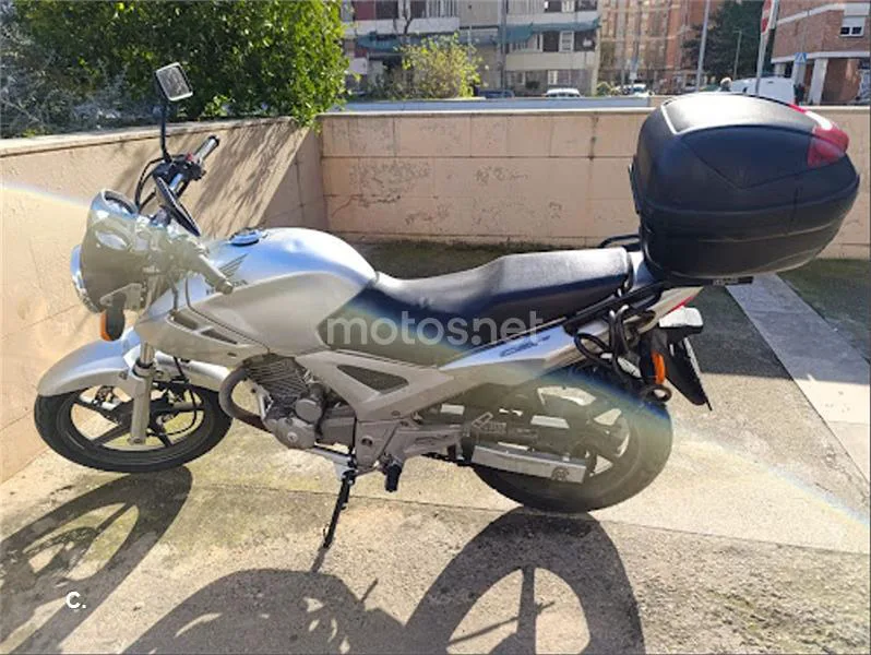 Honda CBF 250 – Vista 4