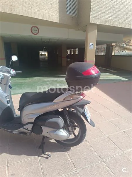 Honda SH300i – Vista 5