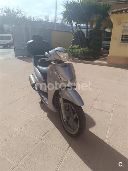 Honda SH300i – Vista 6