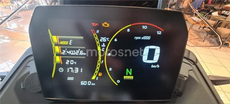 Voge 525 DSX – Vista 3