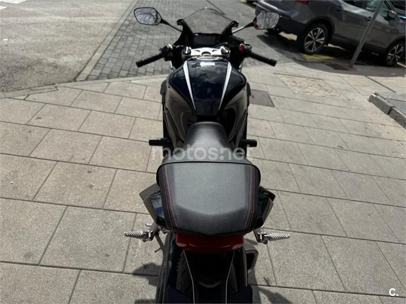 Honda CBR 650 R – Vista 13