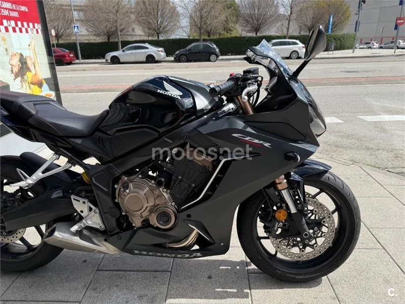 Honda CBR 650 R – Vista 10