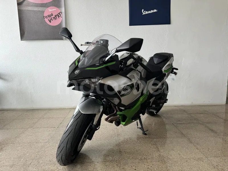Kawasaki Ninja 7 Hybrid - Vista 3