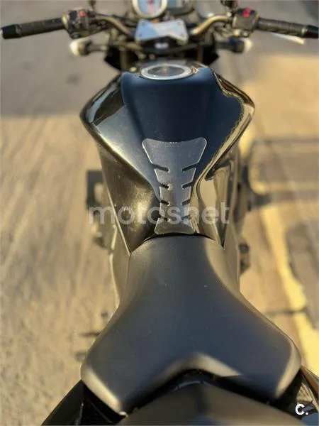 Kawasaki Z 750 – Vista 4