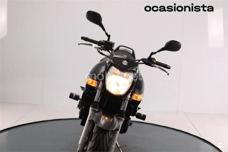 Suzuki GSR 600 – Vista 9