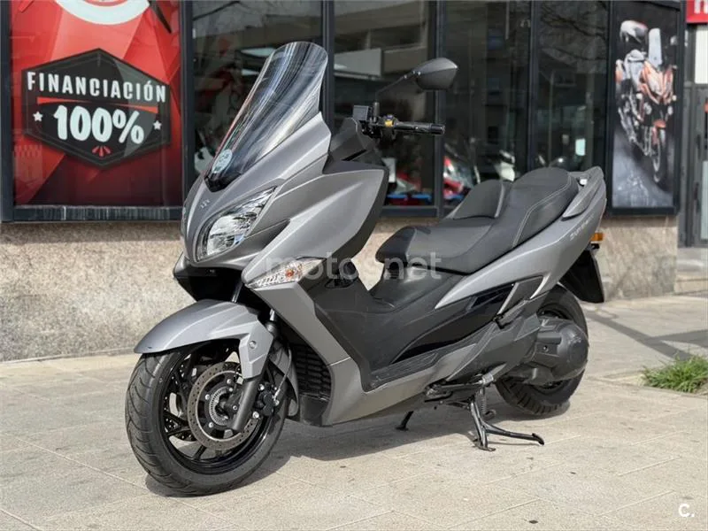 Suzuki Burgman 400 – Vista 4