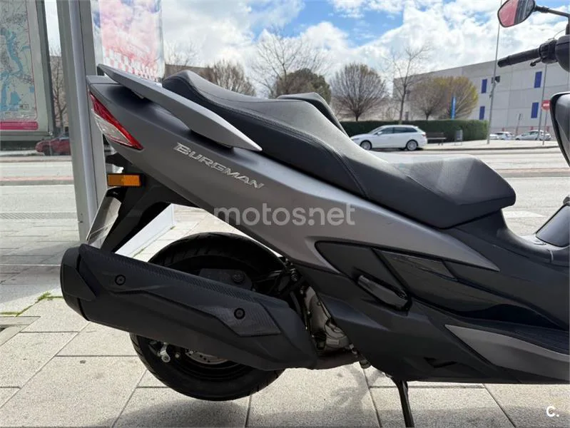 Suzuki Burgman 400 – Vista 7