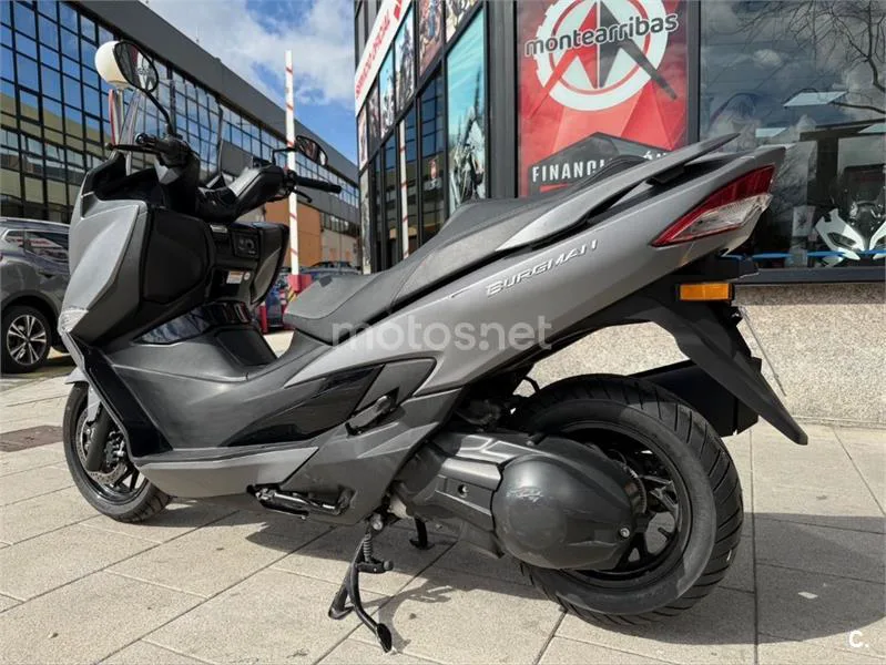 Suzuki Burgman 400 – Vista 10