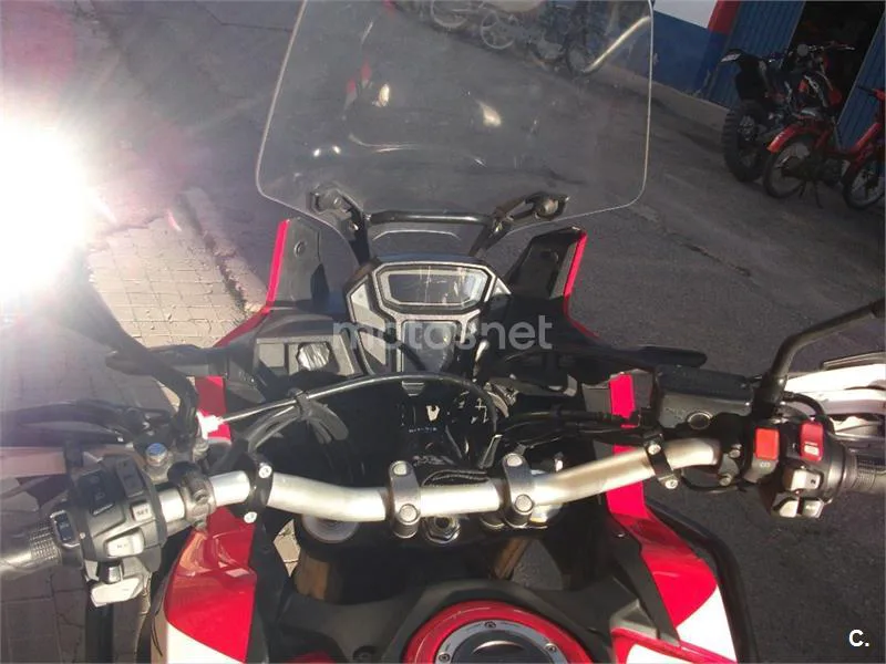 Honda CRF 1000L Africa Twin – Vista 9