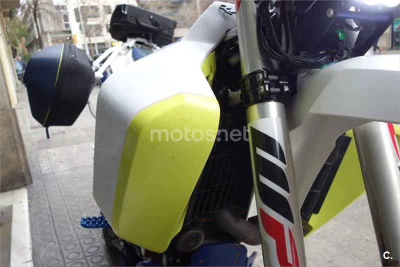 Husqvarna 701 Enduro – Vista 15