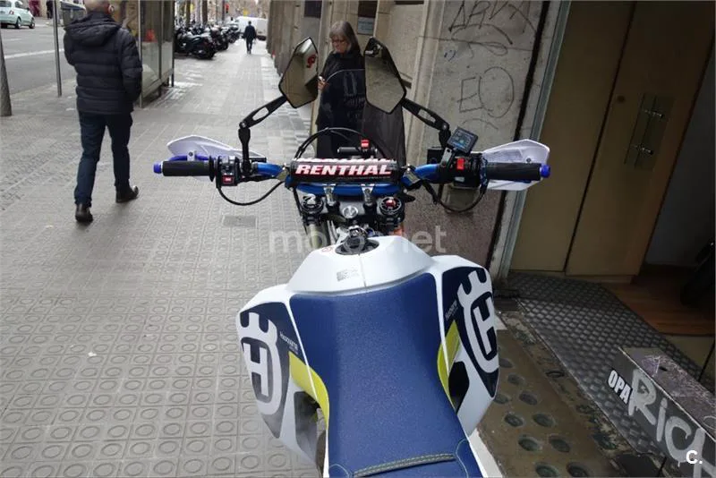Husqvarna 701 Enduro – Vista 19