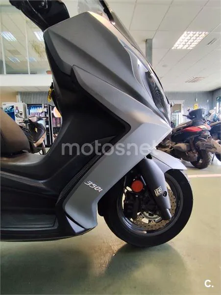 Kymco Super Dink 350 – Vista 7