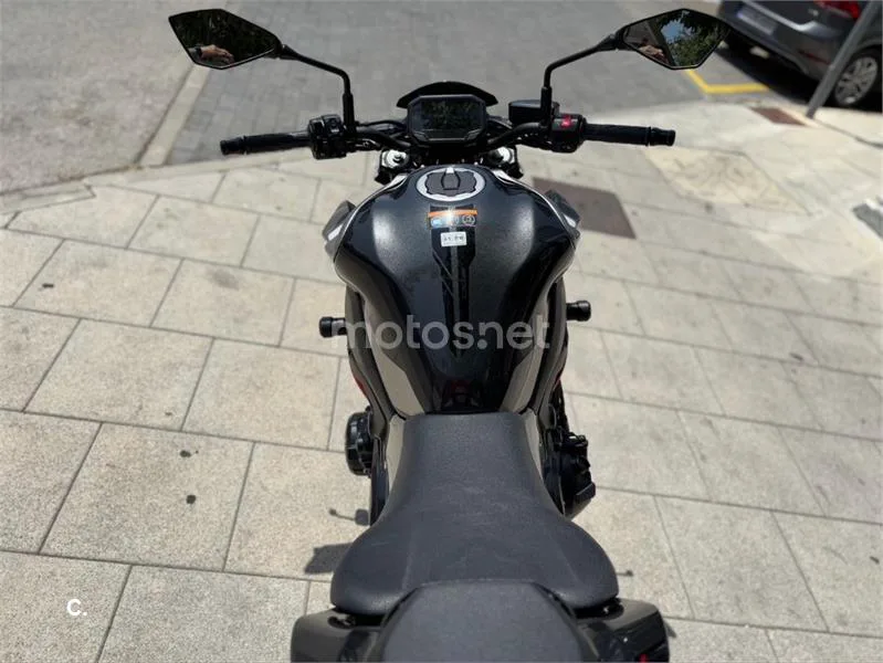 Kawasaki Z900 – Vista 14