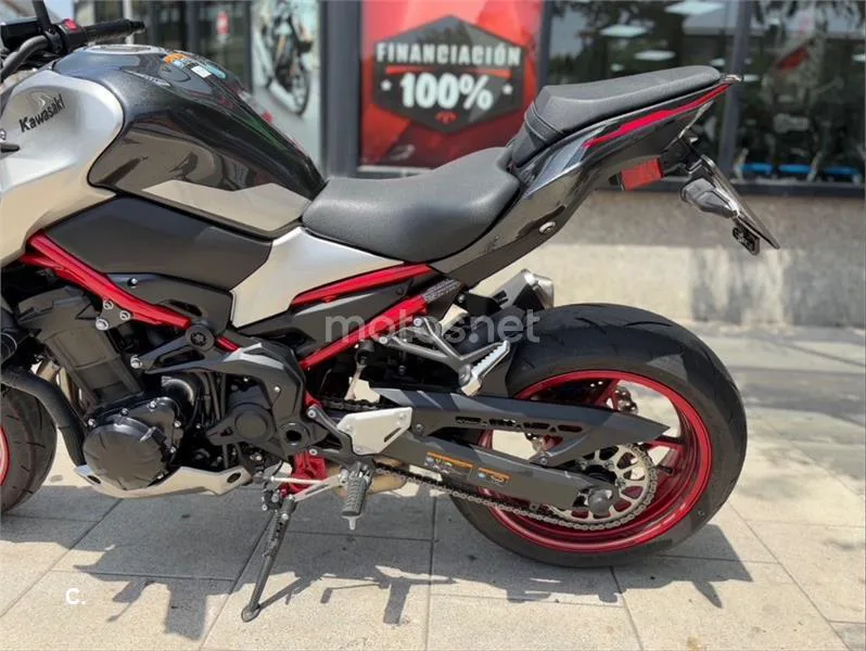 Kawasaki Z900 – Vista 5