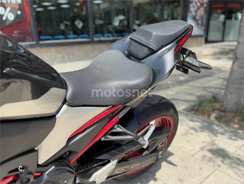 Kawasaki Z900 – Vista 8