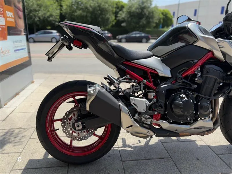 Kawasaki Z900 – Vista 10