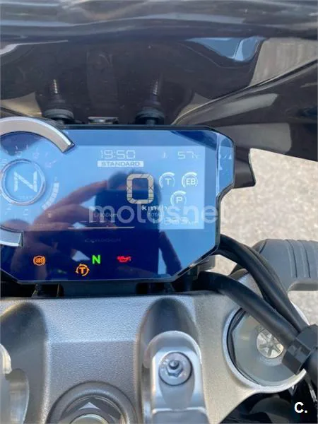Honda CB 1000R – Vista 4