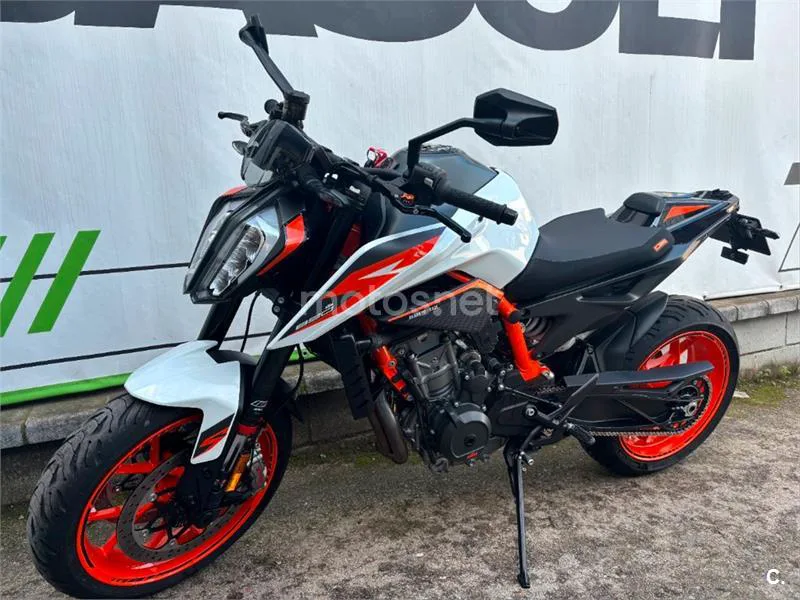 KTM 890 – Vista 5