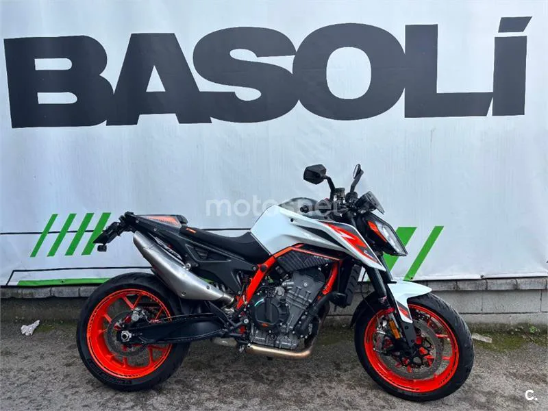 KTM 890 – Vista 7