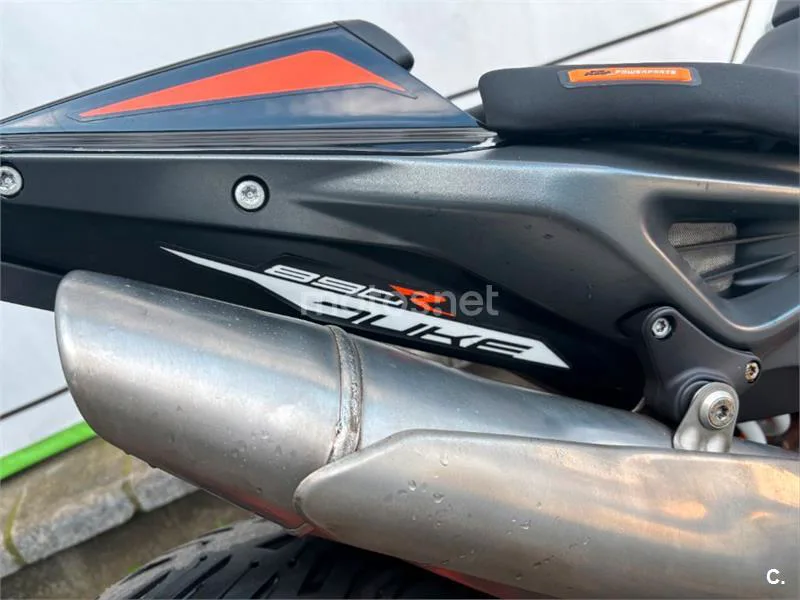 KTM 890 – Vista 9