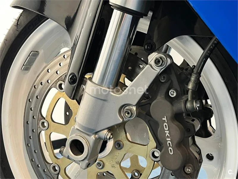 Suzuki GSX-R750 – Vista 30
