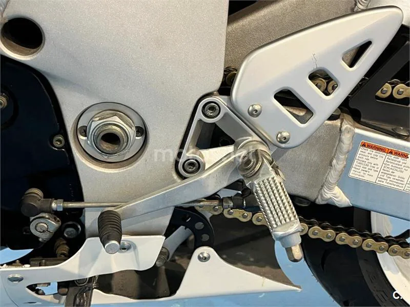 Suzuki GSX-R750 – Vista 33