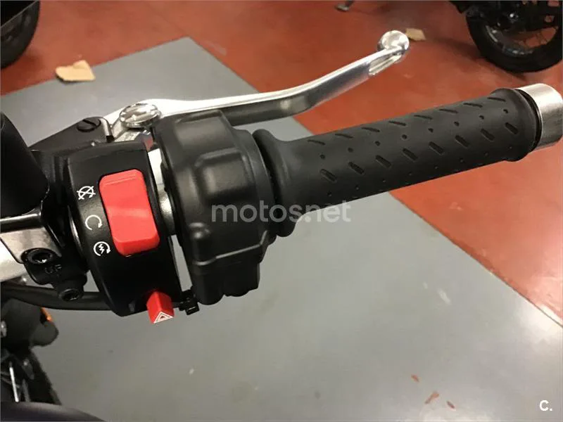 Triumph Scrambler 900 – Vista 14