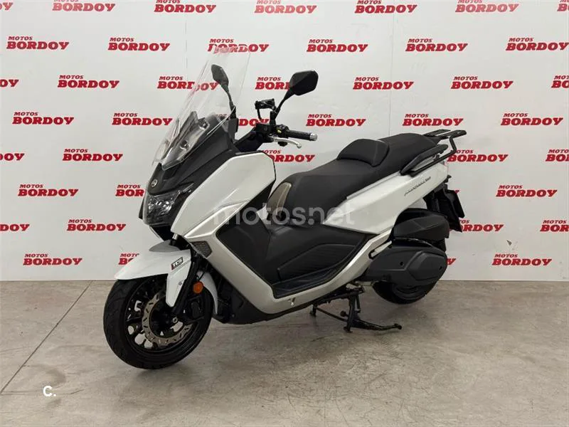 SYM Maxsym 400 – Vista 6