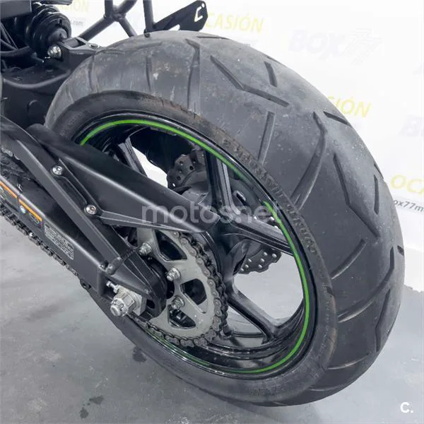 Kawasaki Versys – Vista 11