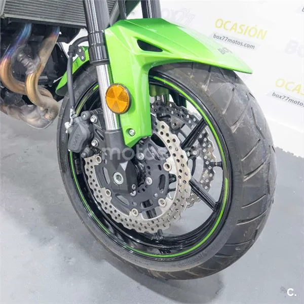 Kawasaki Versys – Vista 13