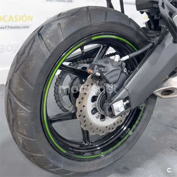 Kawasaki Versys – Vista 15