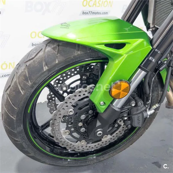 Kawasaki Versys – Vista 9