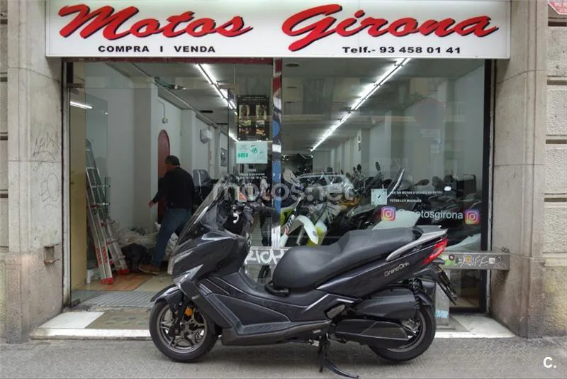 Kymco Grand Dink 300 – Vista 14