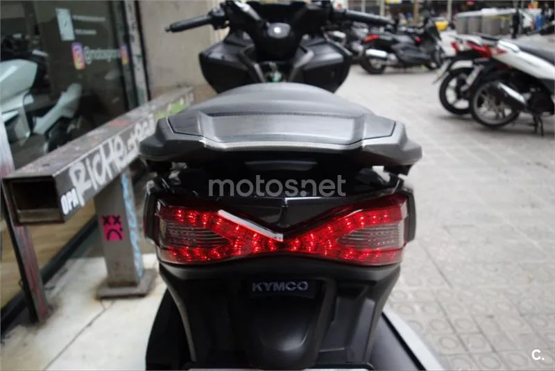 Kymco Grand Dink 300 – Vista 4