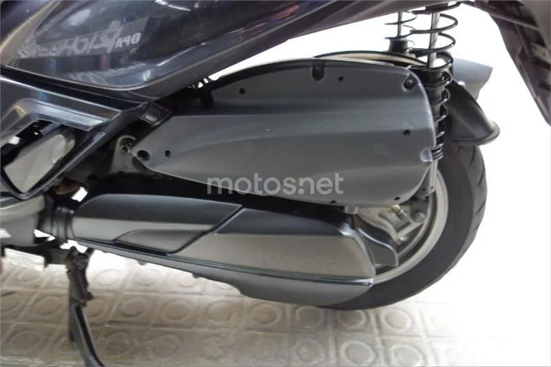 Kymco Grand Dink 300 – Vista 9