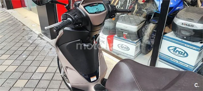 Piaggio Medley – Vista 4