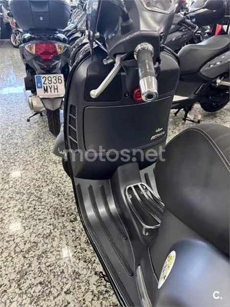Vespa GTS SuperSport 300 – Vista 3