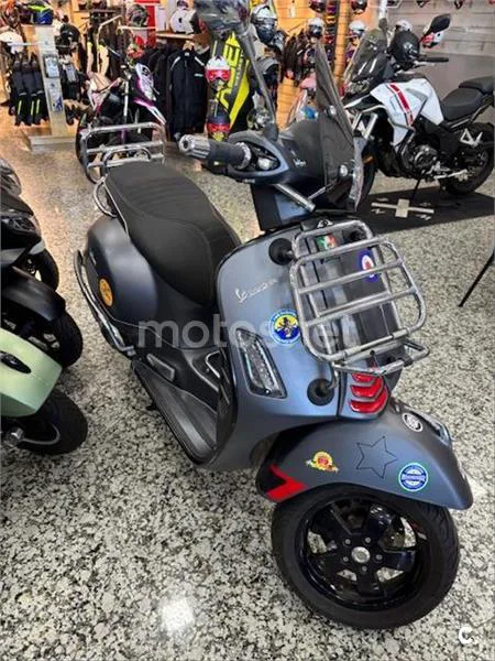 Vespa GTS SuperSport 300 – Vista 5
