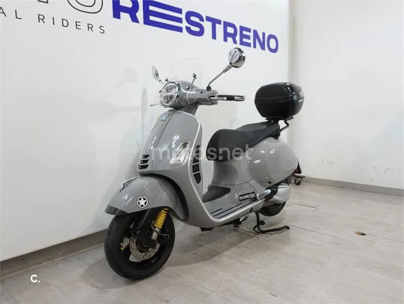 Vespa GTS Super 300 – Vista 6