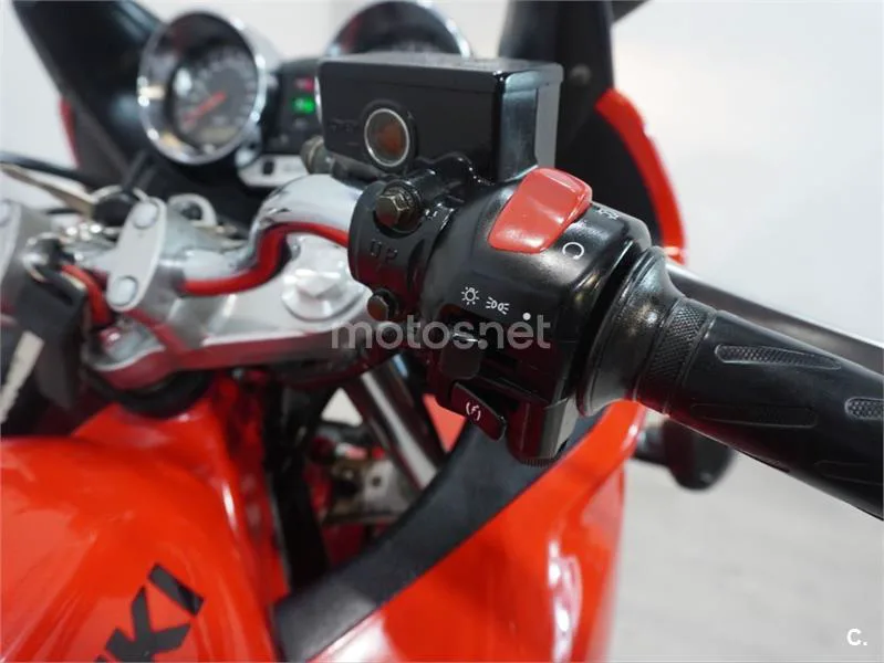 Suzuki Bandit 600 S – Vista 11