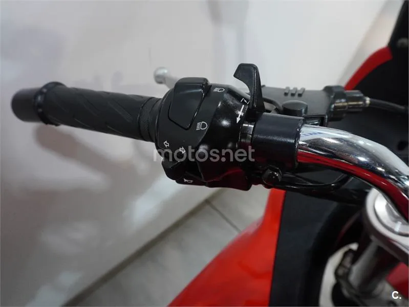 Suzuki Bandit 600 S – Vista 10