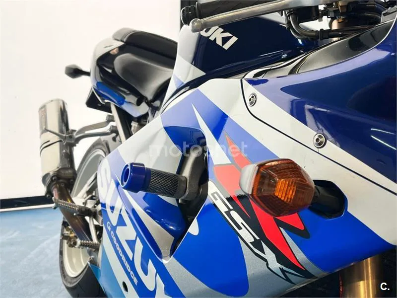 Suzuki GSX-R1000 – Vista 11