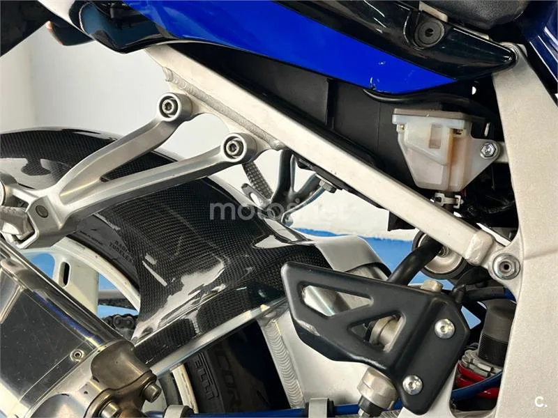 Suzuki GSX-R1000 – Vista 14