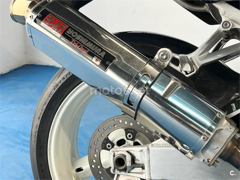 Suzuki GSX-R1000 – Vista 15