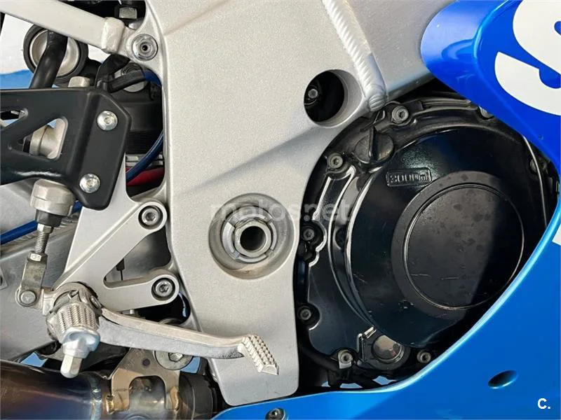Suzuki GSX-R1000 – Vista 17