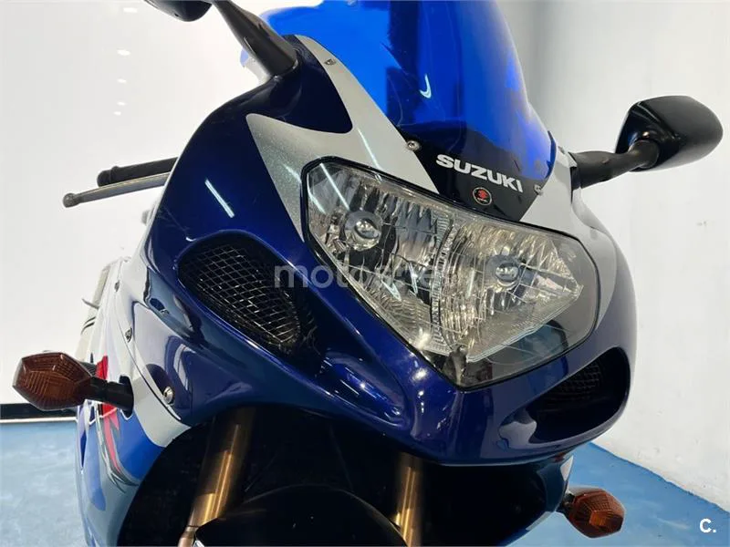 Suzuki GSX-R1000 – Vista 26